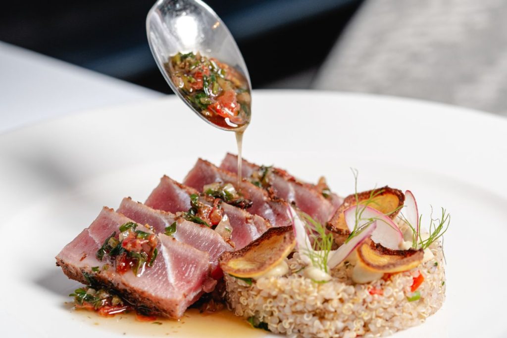 Galapagos cruise booking timeline