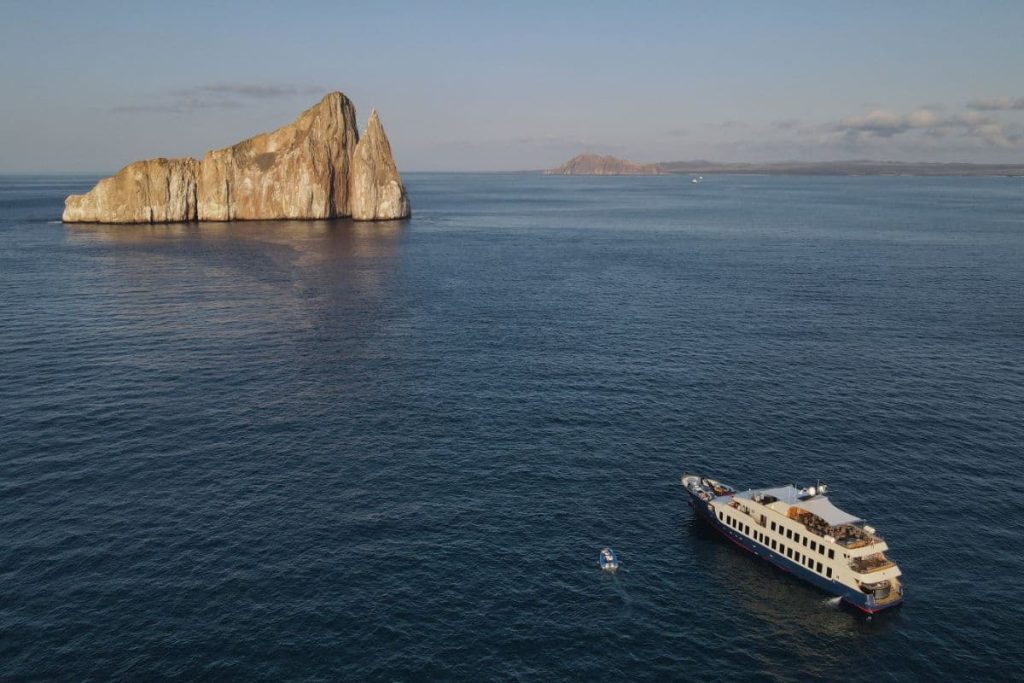 Galapagos yacht charter vs cruise ship