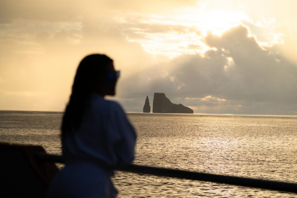 private yacht charter Galapagos for families